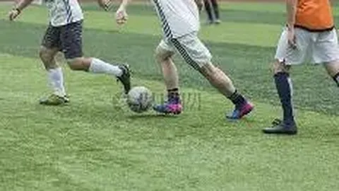 近期网剧当红小生遭“榜一女粉”指控“诈骗婚外情”，艺人亲自回应澄清